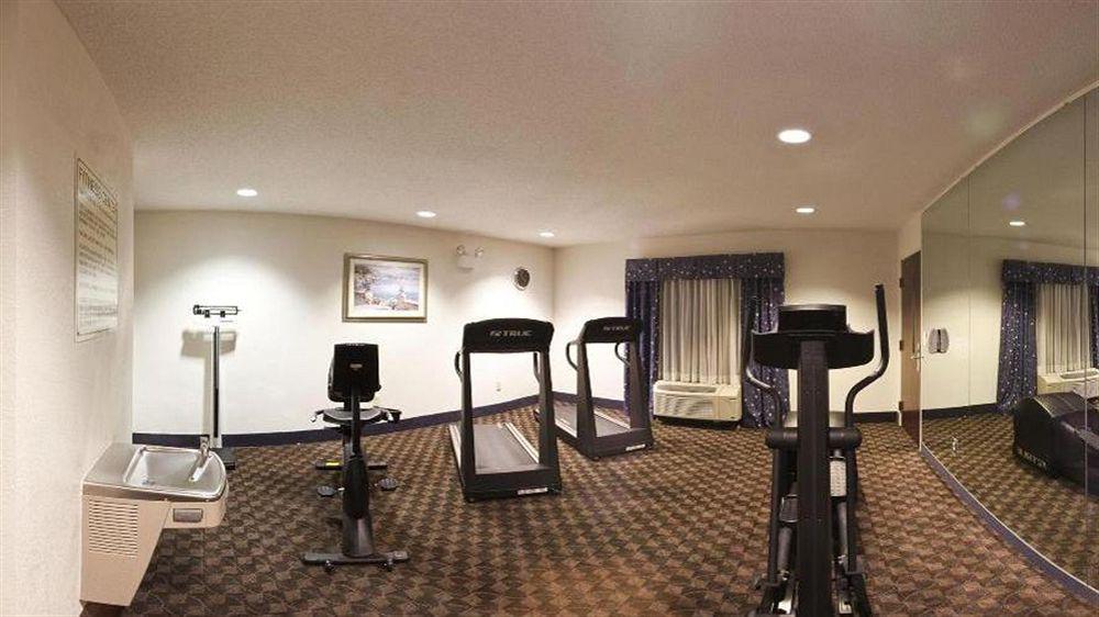 Holiday Inn Express & Suites Chesapeake By Ihg Ngoại thất bức ảnh