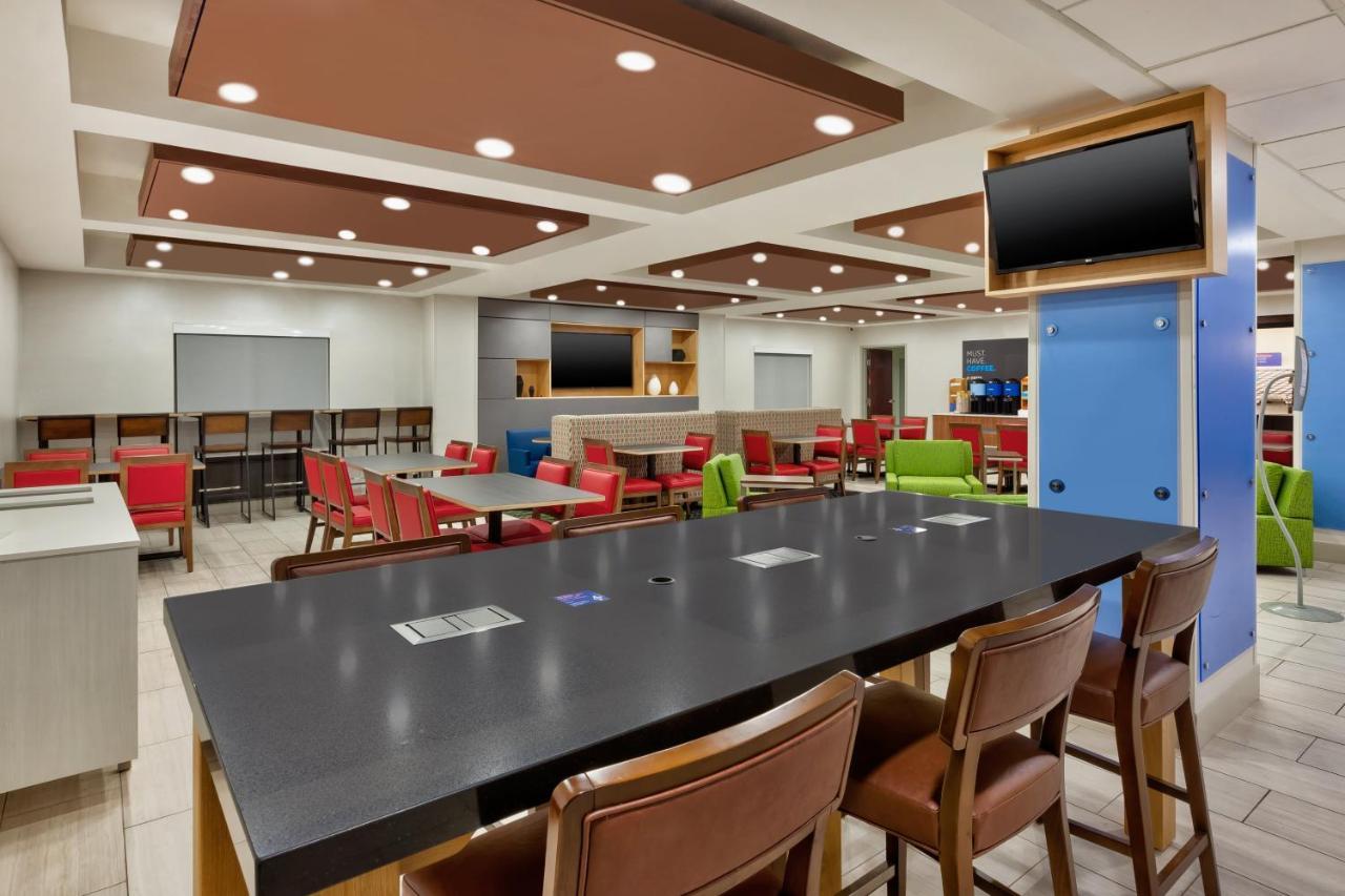 Holiday Inn Express & Suites Chesapeake By Ihg Ngoại thất bức ảnh