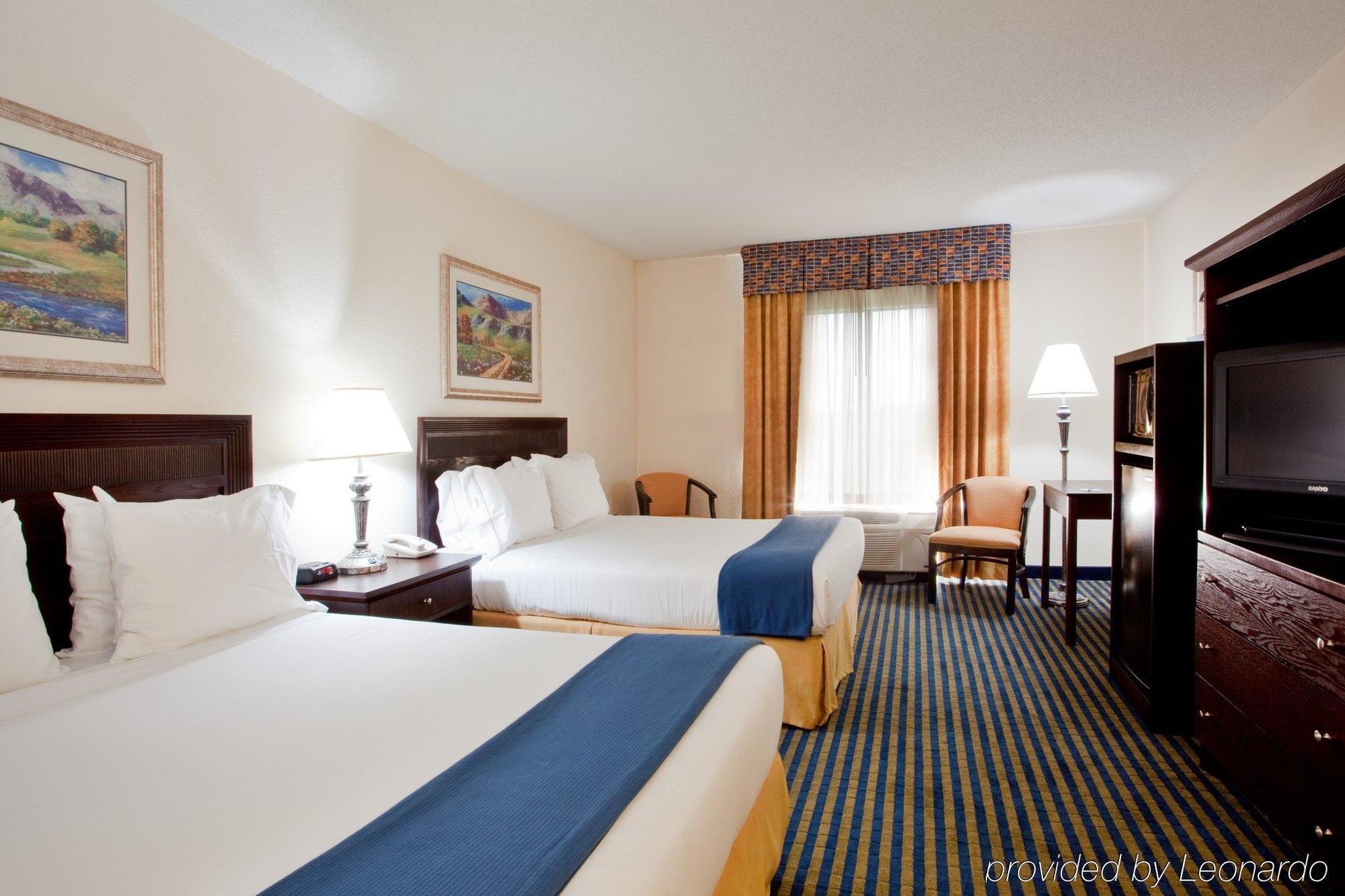 Holiday Inn Express & Suites Chesapeake By Ihg Ngoại thất bức ảnh