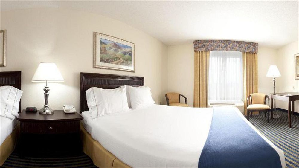 Holiday Inn Express & Suites Chesapeake By Ihg Ngoại thất bức ảnh